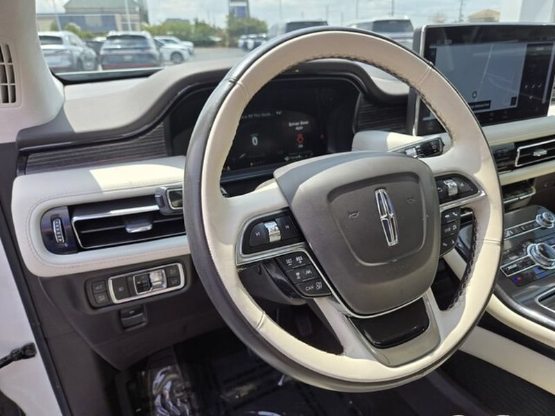Used 2023 Lincoln Nautilus Black Label AWD/4WD image 11
