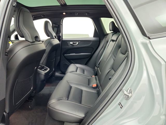 New 2026 Volvo XC60 B5 Ultra w/ Climate Package image 24