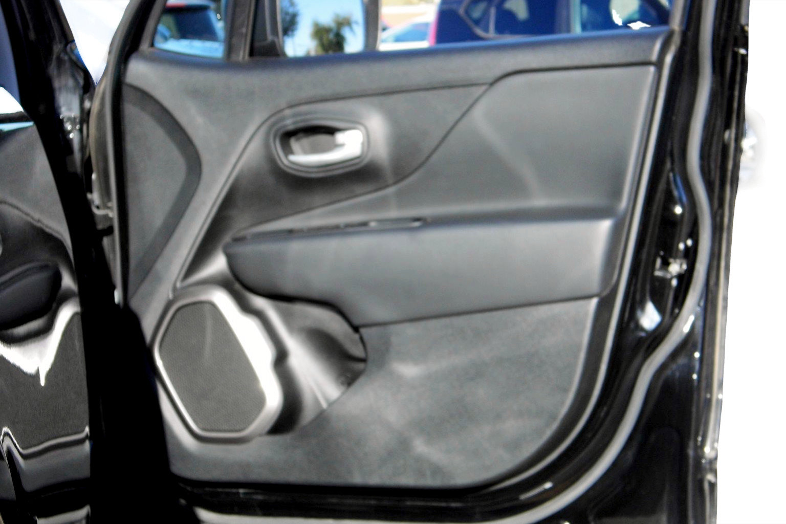 Used 2023 Jeep Renegade Latitude image 23