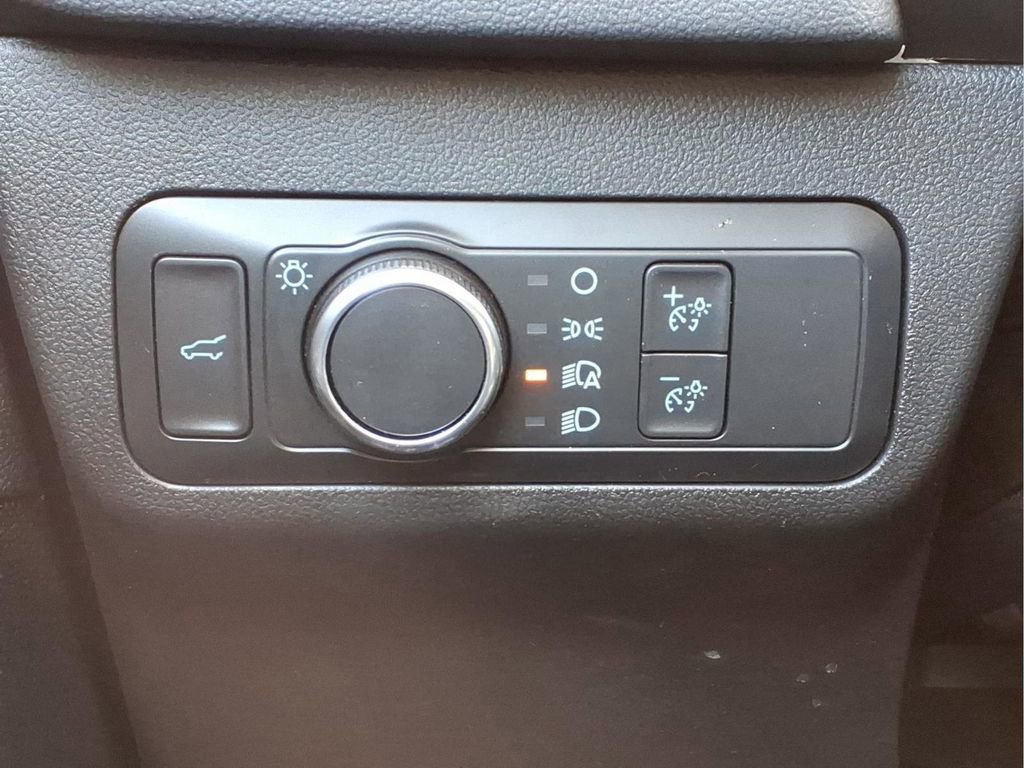 Used 2022 Ford Escape SE w/ Convenience Package image 17