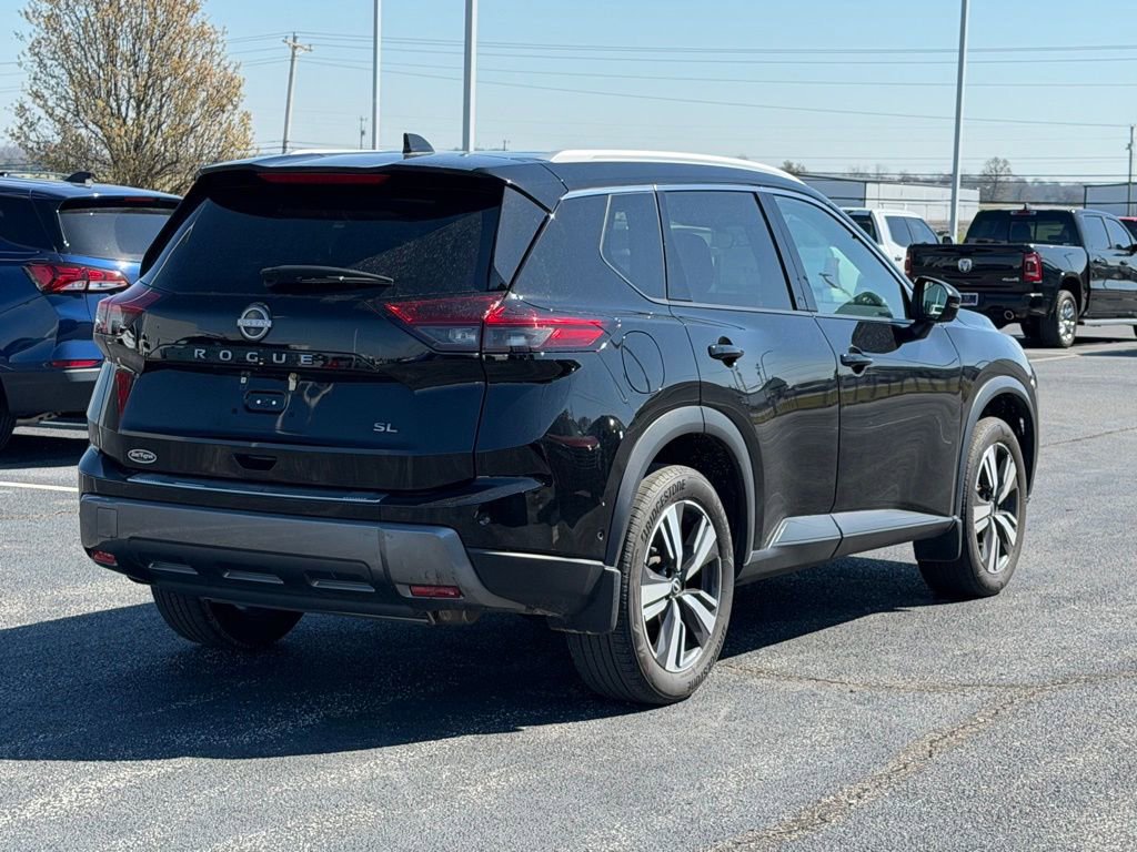 Used 2024 Nissan Rogue SL w/ SL Premium Package image 5