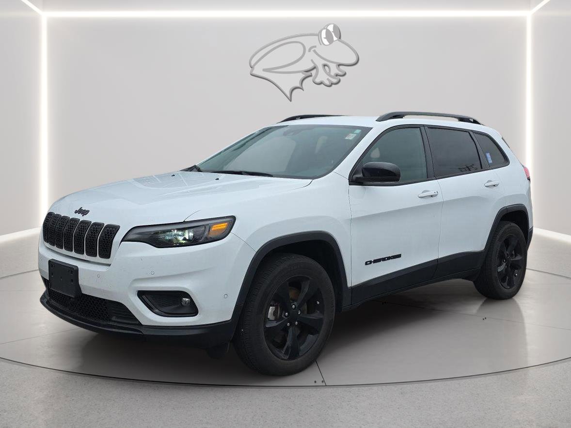 Used 2023 Jeep Cherokee Altitude Lux w/ Mopar Interior Package AWD/4WD image 3