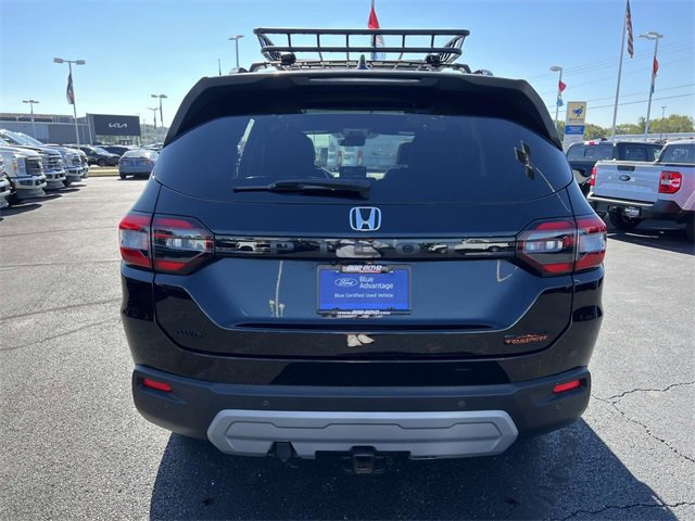 Used 2025 Honda Pilot TrailSport image 6