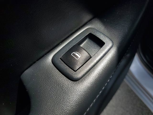 Certified 2021 Jeep Grand Cherokee Laredo X AWD/4WD image 17