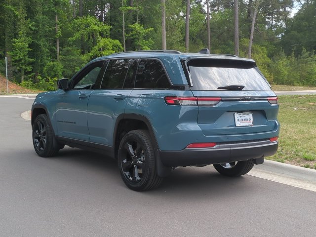 New 2026 Jeep Grand Cherokee Limited w/ Limited Altitude Package RWD image 11
