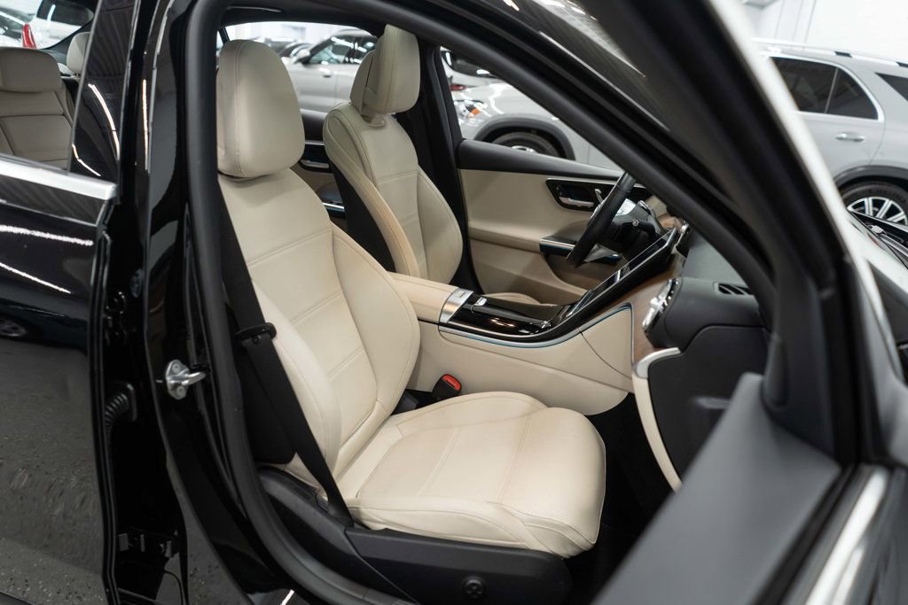 Used 2023 Mercedes-Benz C 300 C 300 4MATIC Sedan w/ Pinnacle Trim Package image 10