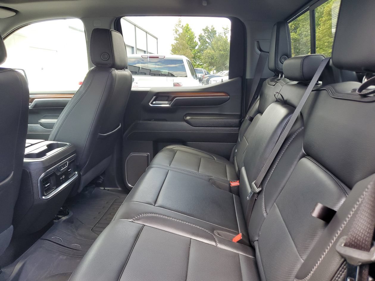 Used 2024 GMC Sierra 1500 Denali w/ Denali Reserve Package AWD/4WD image 11