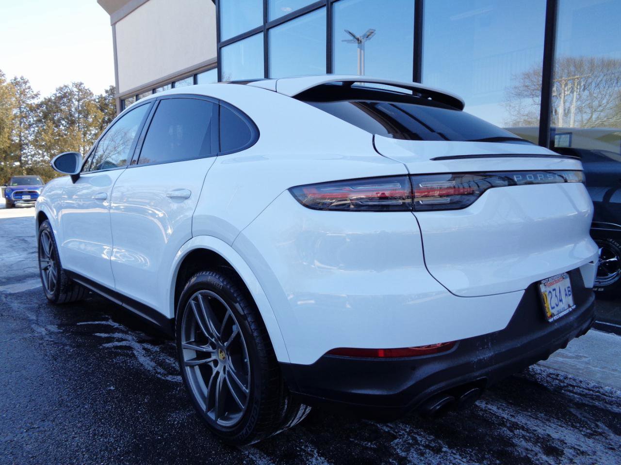 Used 2020 Porsche Cayenne Coupe AWD image 7