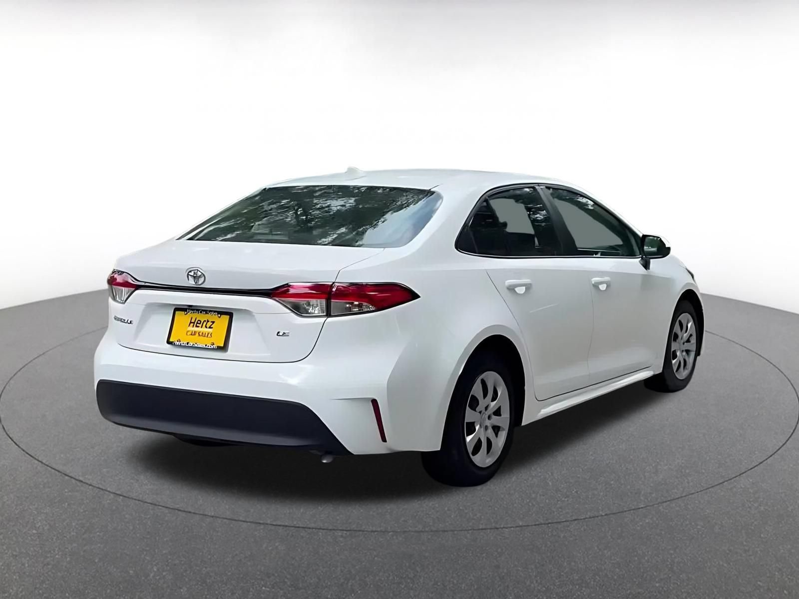 Used 2025 Toyota Corolla LE FWD image 15