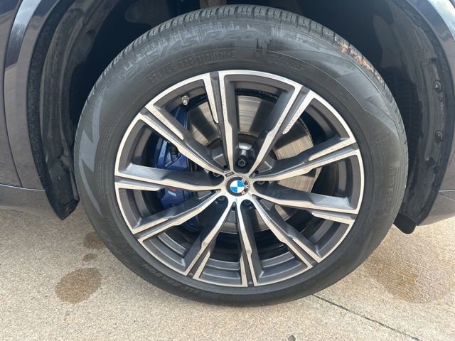 Used 2019 BMW X5 xDrive50i w/ M Sport Package image 9
