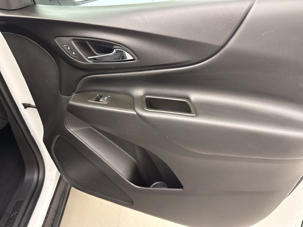 Used 2024 Chevrolet Equinox LT AWD/4WD image 36
