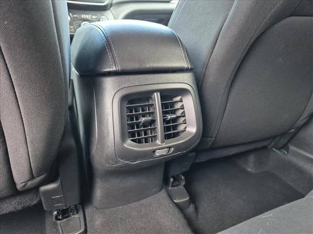 Used 2019 Jeep Cherokee Latitude w/ Popular Appearance Group FWD image 19