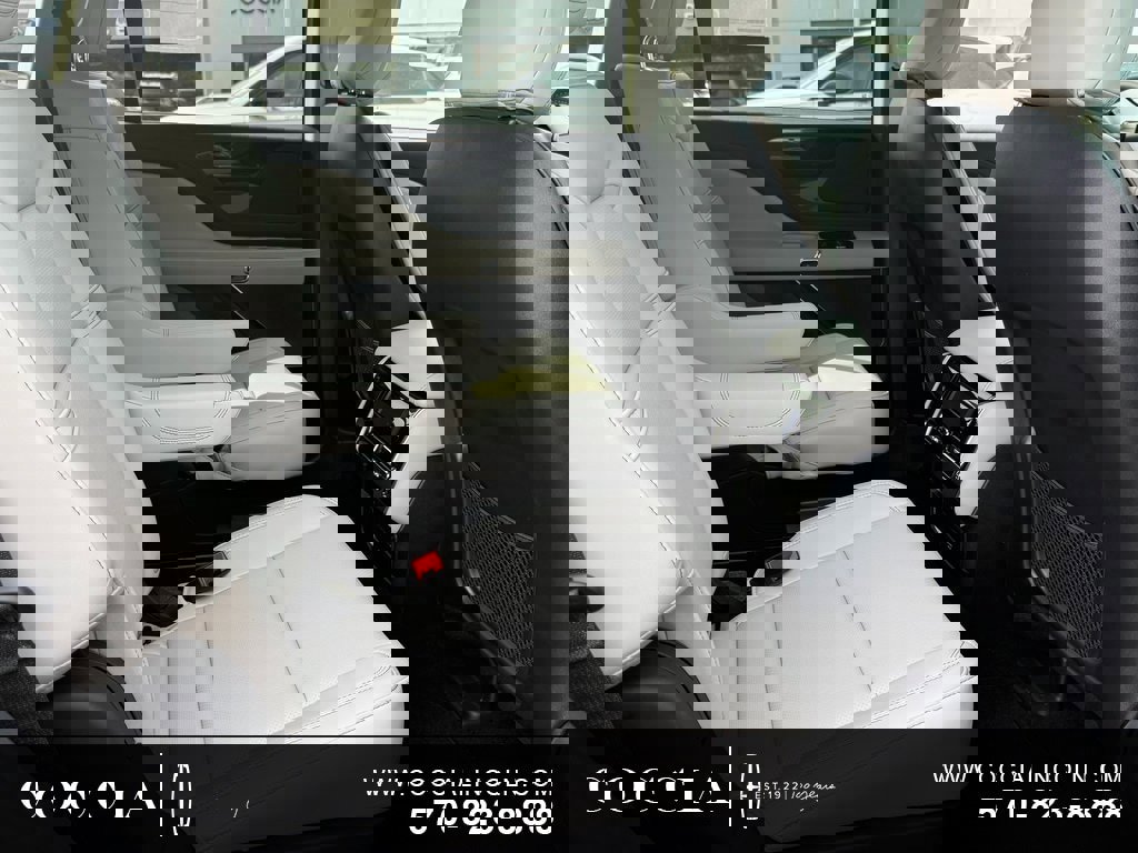 New 2025 Lincoln Aviator AWD image 27