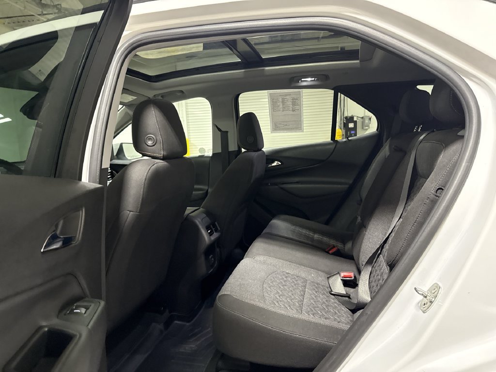 Used 2022 Chevrolet Equinox LT AWD/4WD image 23