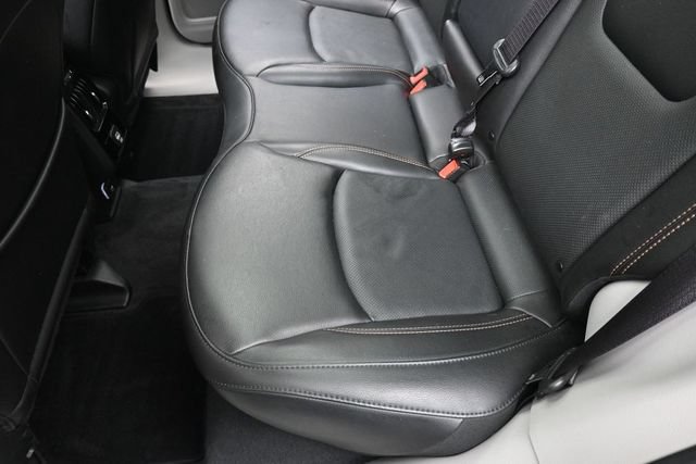 Used 2023 Jeep Compass Limited w/ Sun and Sound Group AWD/4WD image 21