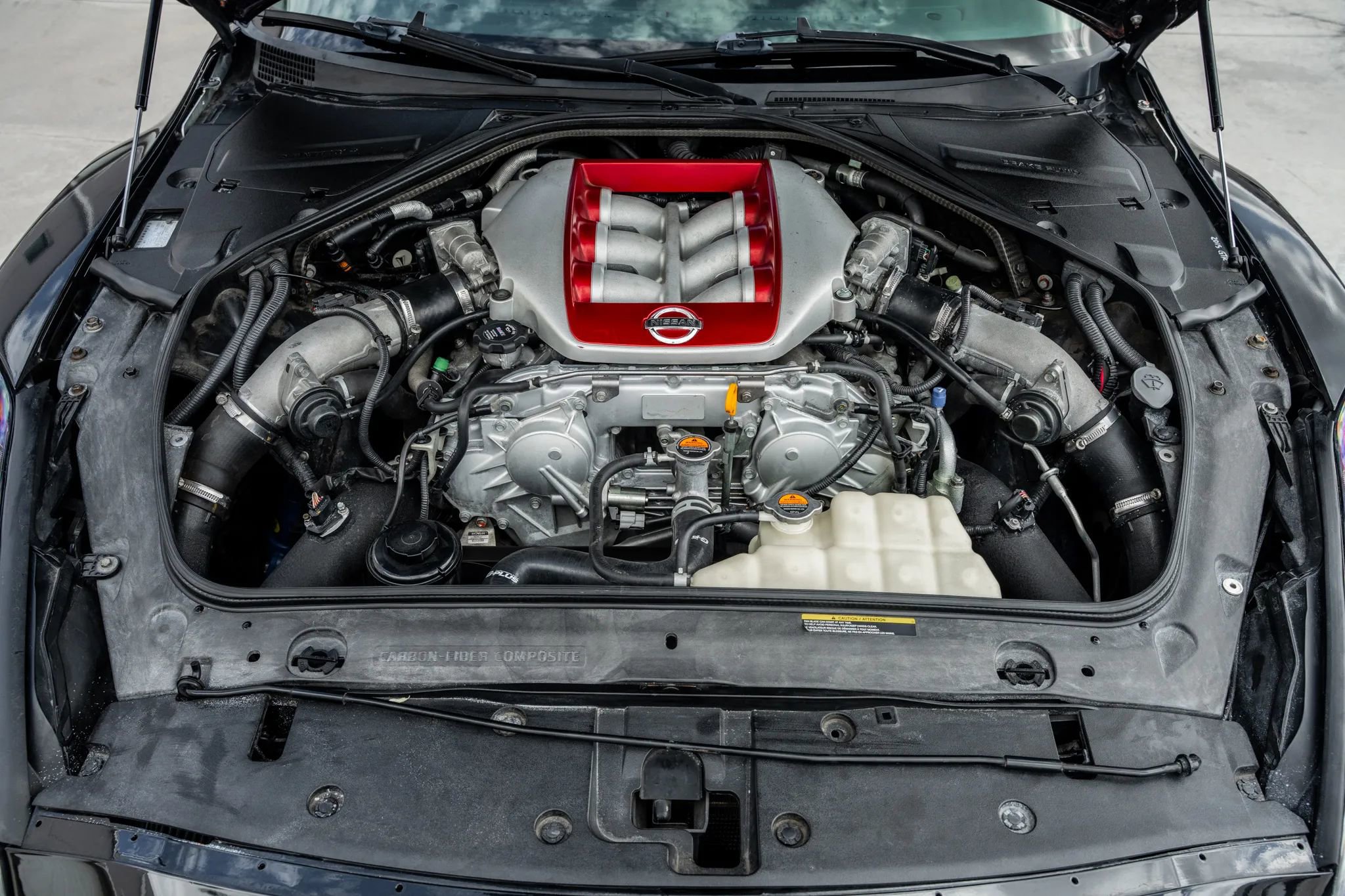 Used 2017 Nissan GT-R Premium image 12