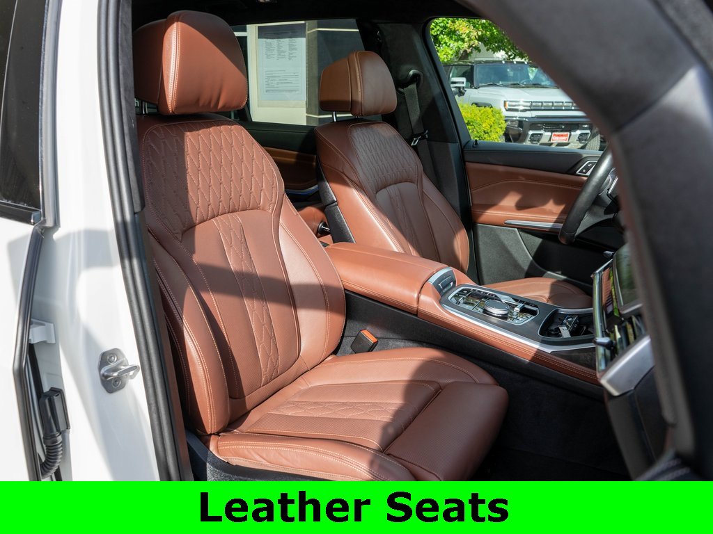 Used 2024 BMW X7 M60i image 16