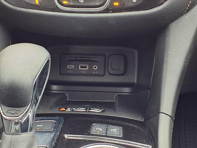 Used 2023 Chevrolet Equinox Premier image 15