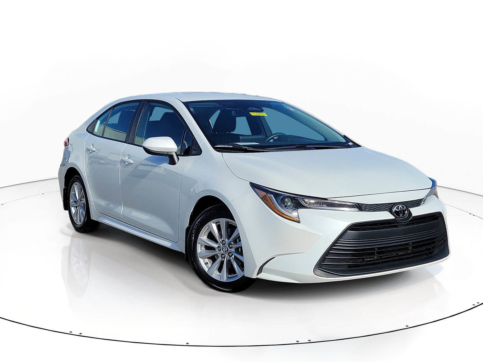 Certified 2024 Toyota Corolla LE image 1