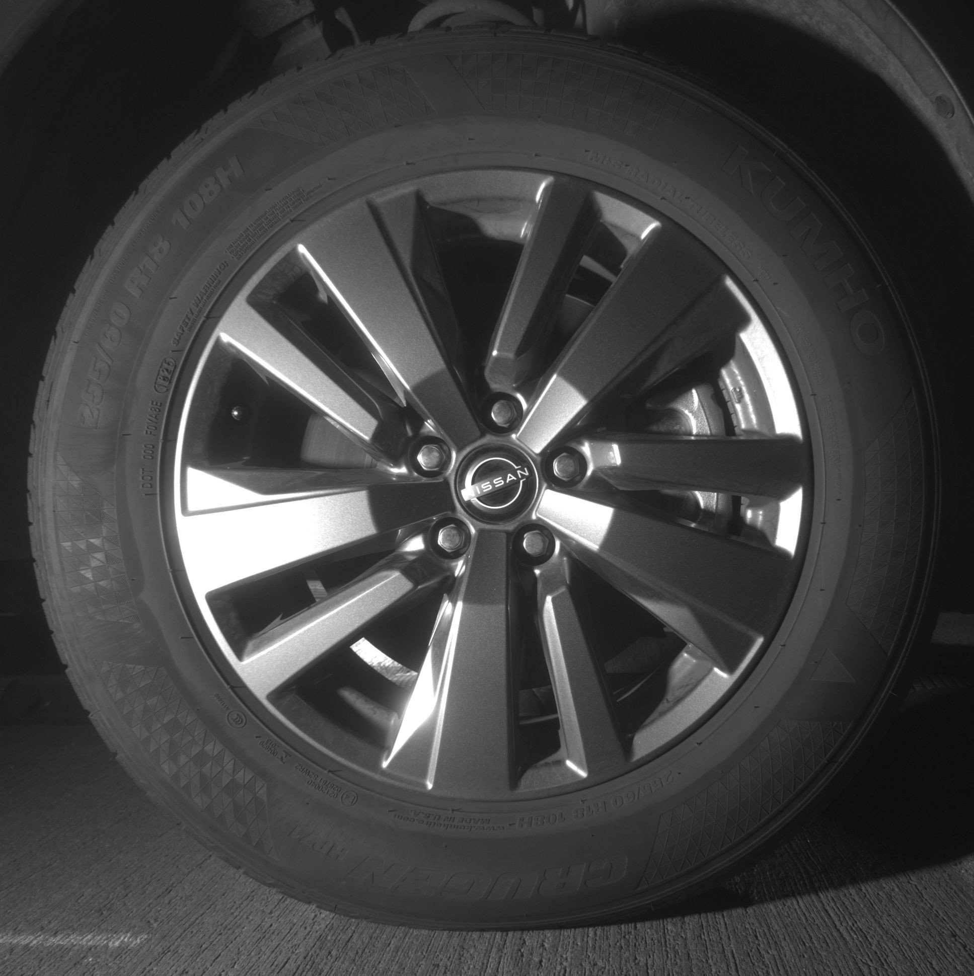 Used 2025 Nissan Pathfinder SV image 13