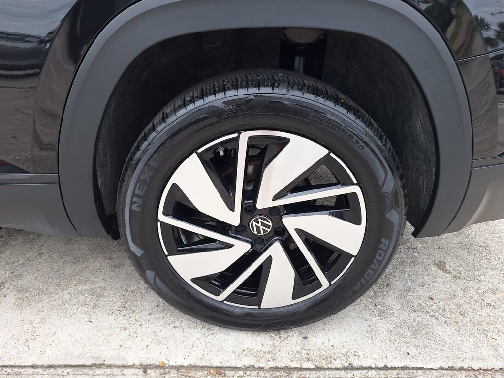 Used 2025 Volkswagen Atlas SE FWD image 28