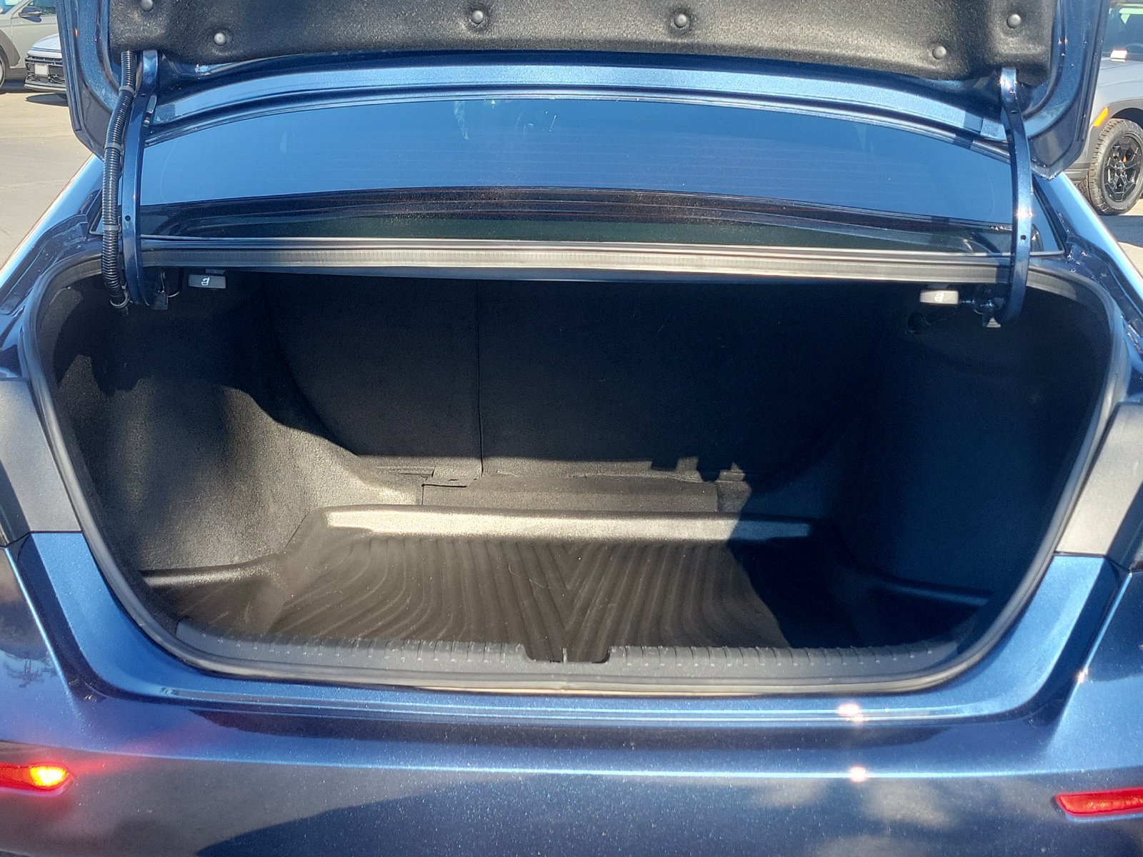 Used 2023 Honda Accord EX image 28