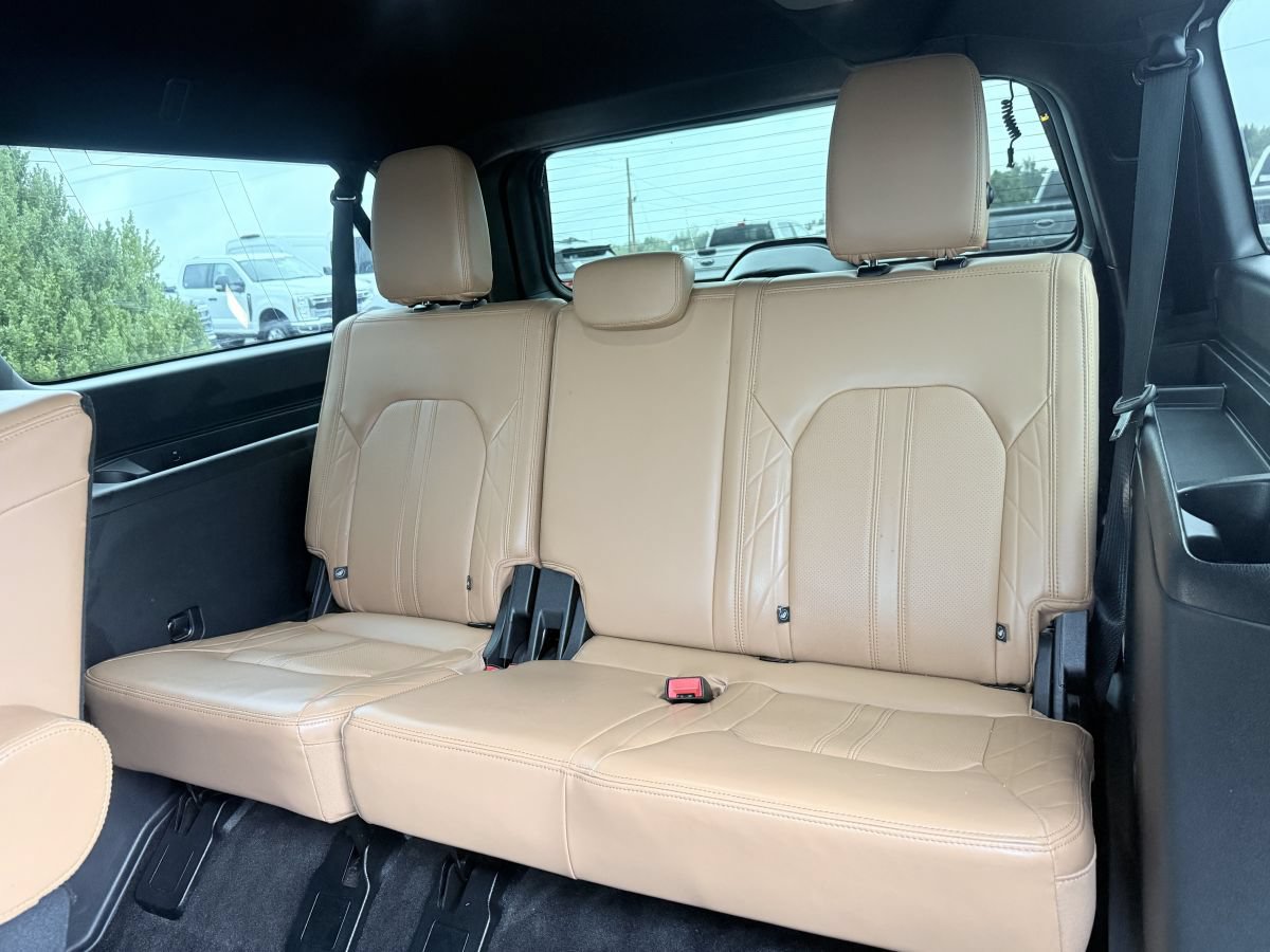 Used 2022 Ford Expedition Max Platinum AWD/4WD image 17