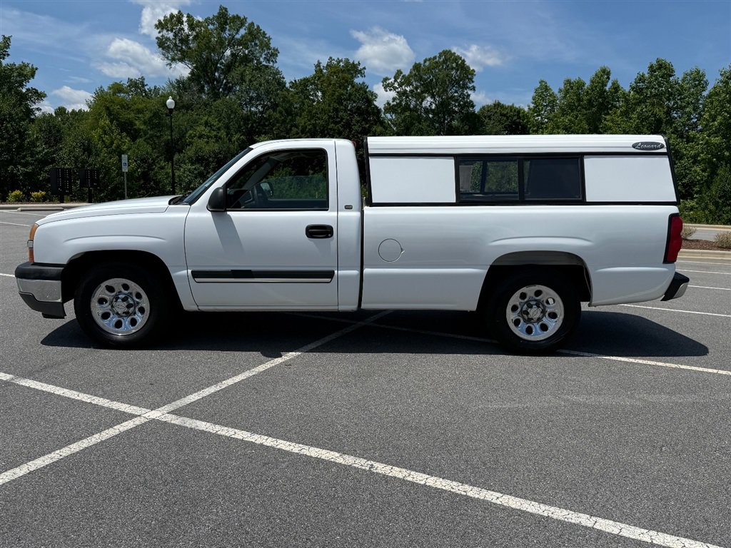 Used 2005 Chevrolet Silverado 1500 2WD Regular Cab image 2