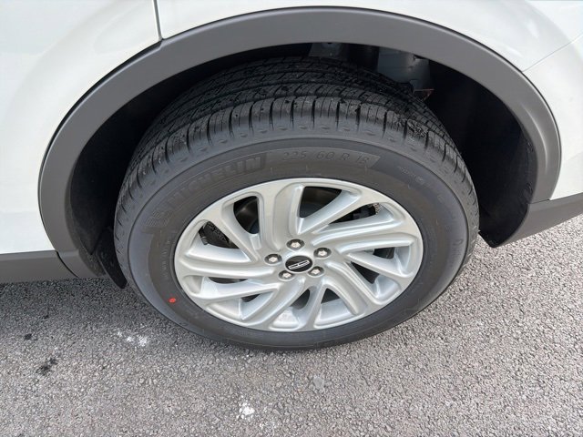 New 2026 Lincoln Corsair Premiere image 6