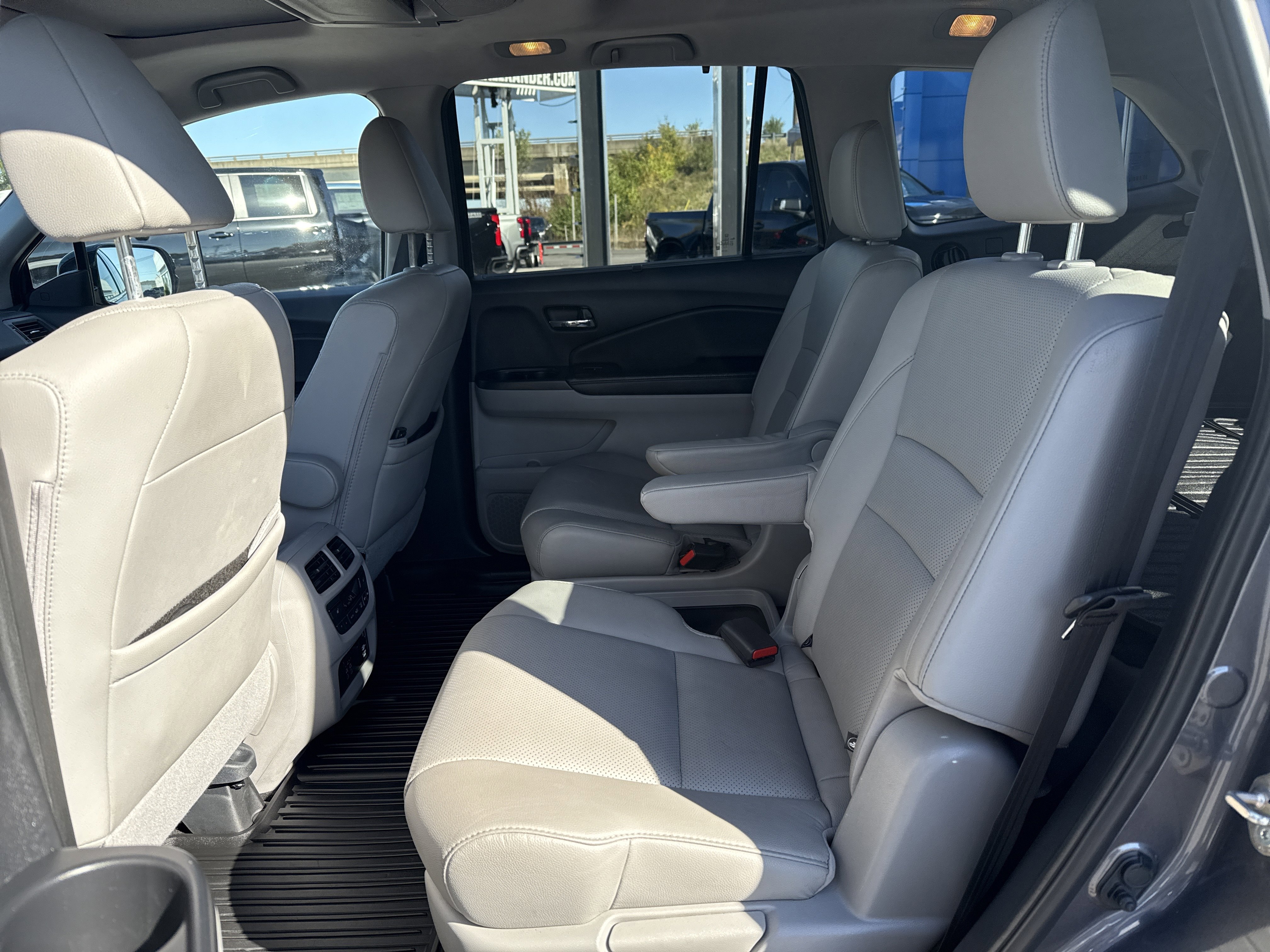 Used 2020 Honda Pilot Elite image 13