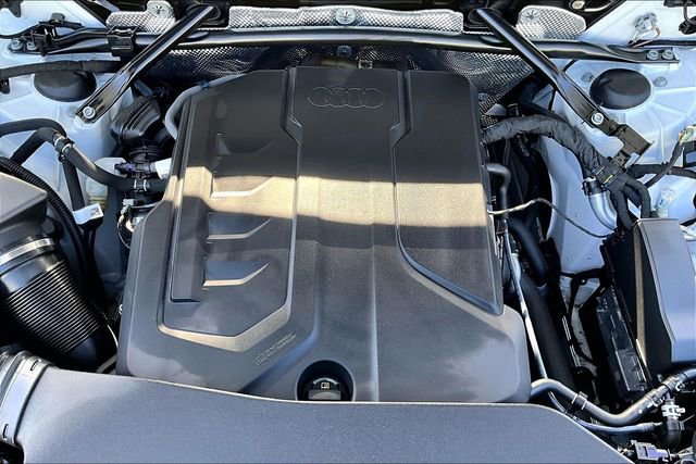 Used 2025 Audi Q5 Premium w/ Convenience Package image 31