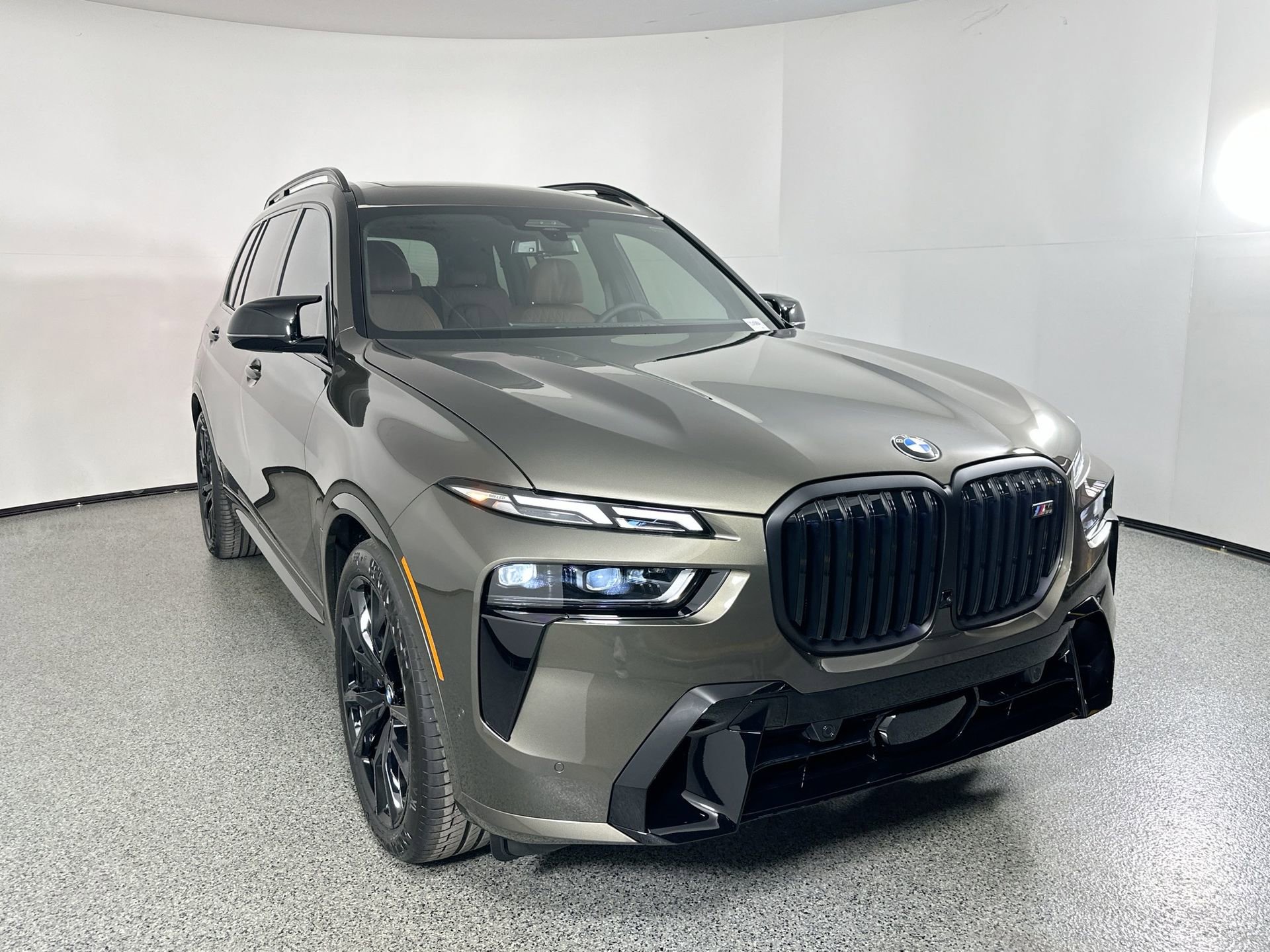 New 2026 BMW X7 M60i image 3