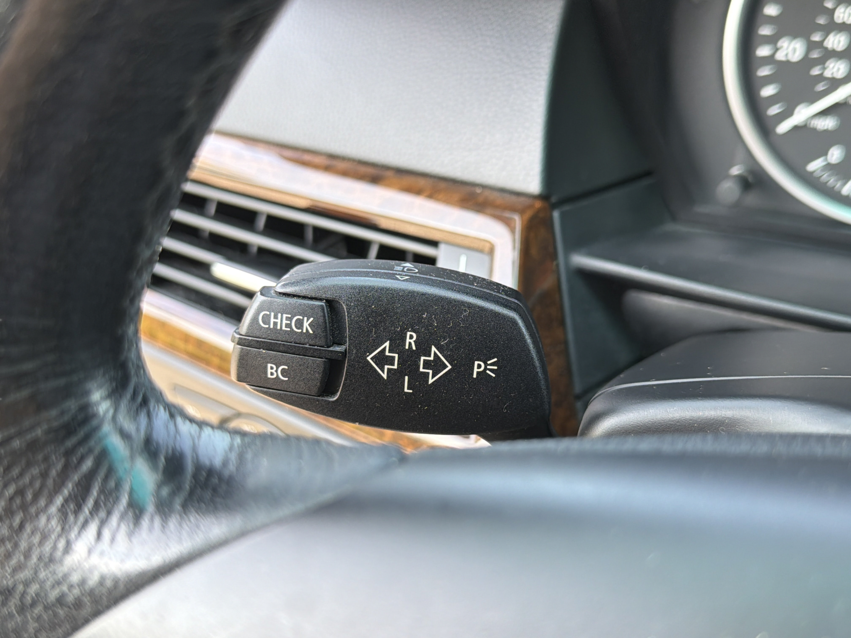 Used 2008 BMW 550i Sedan RWD image 21