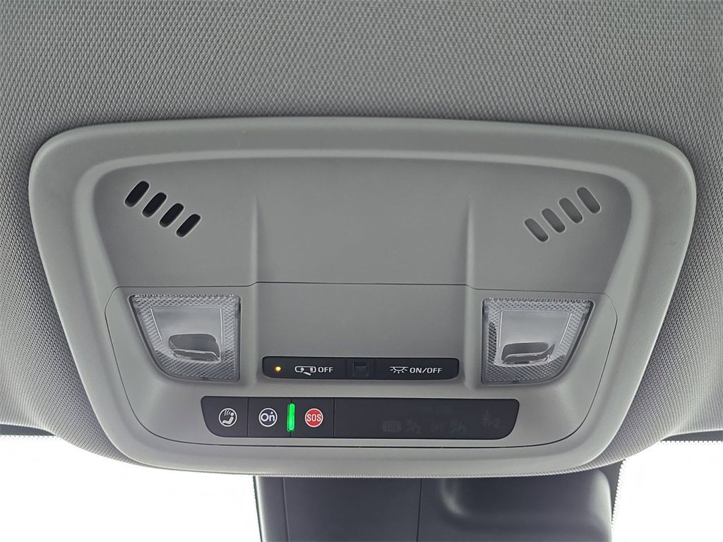 Used 2023 Chevrolet Malibu LT image 36