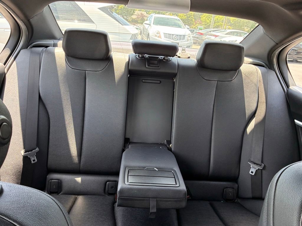 Used 2018 BMW 330i xDrive Sedan w/ Convenience Package AWD/4WD image 16