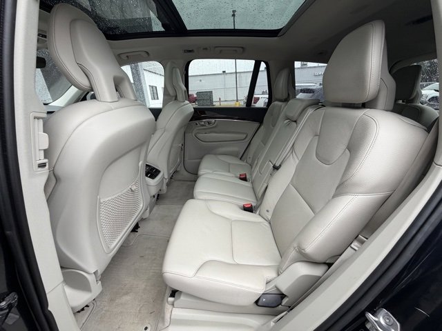 Used 2016 Volvo XC90 T6 Momentum w/ Momentum Plus Package image 17