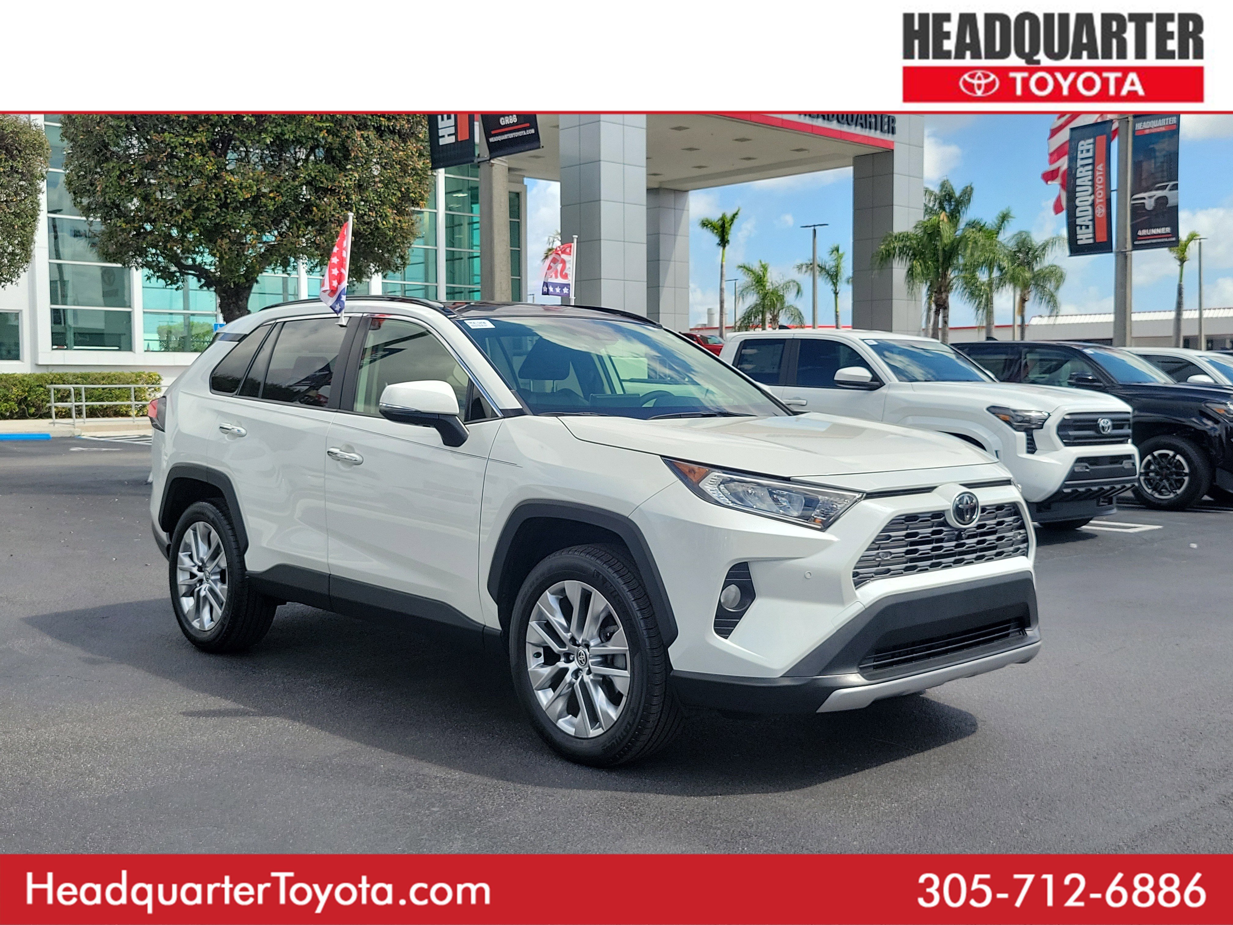 Used 2021 Toyota RAV4 Limited image 1