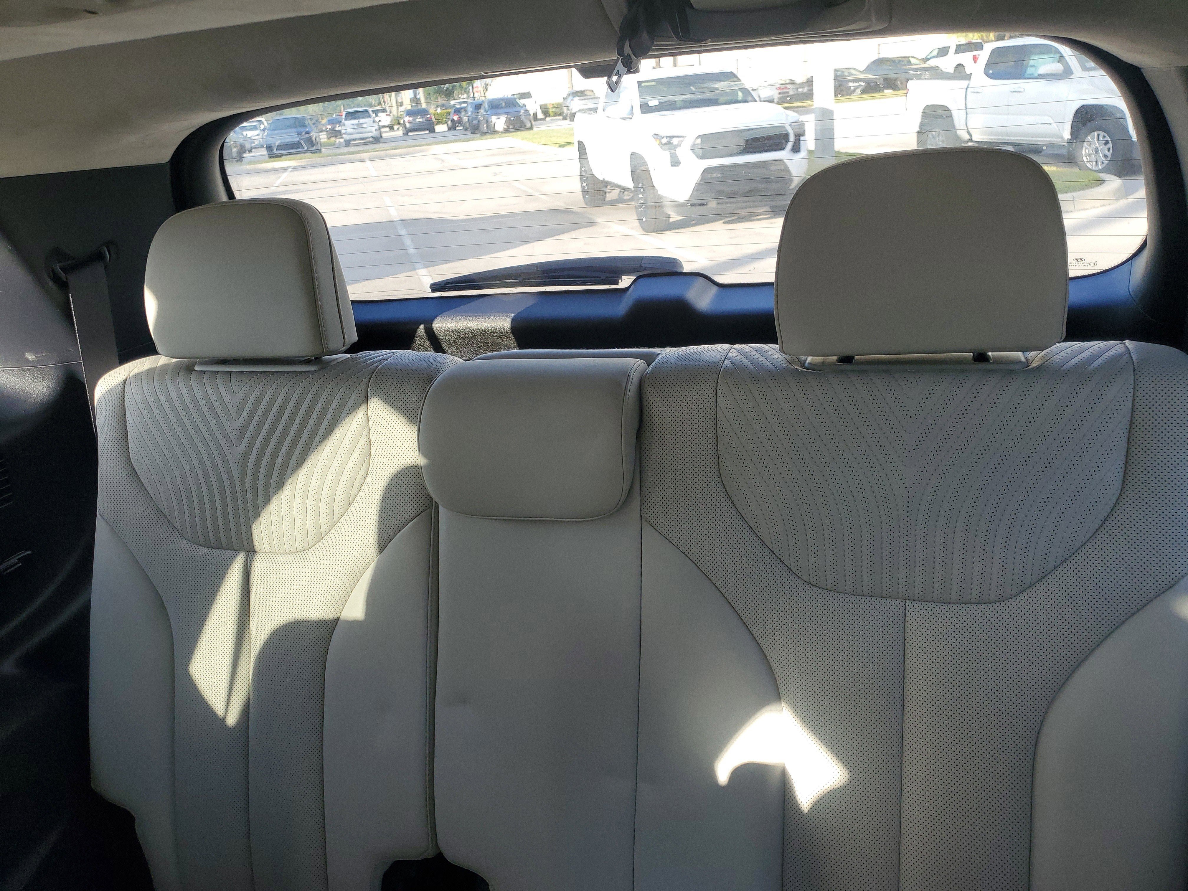 Used 2024 Hyundai Palisade Calligraphy image 14