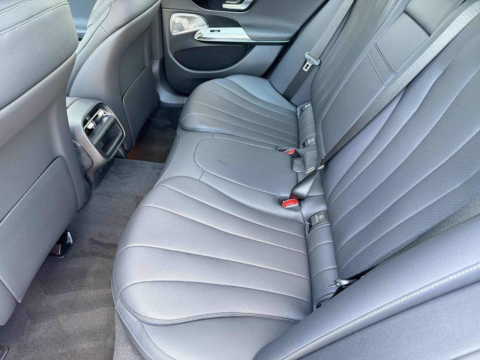 New 2026 Mercedes-Benz E 350 4MATIC Sedan image 26