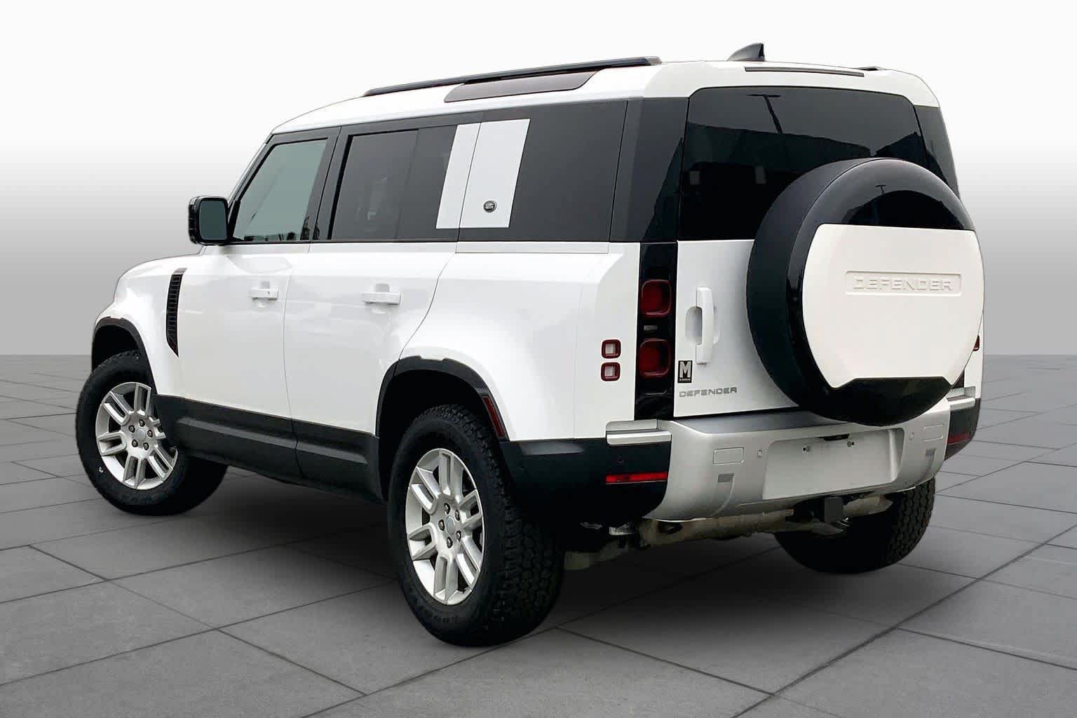 Used 2024 Land Rover Defender 110 S AWD/4WD image 12