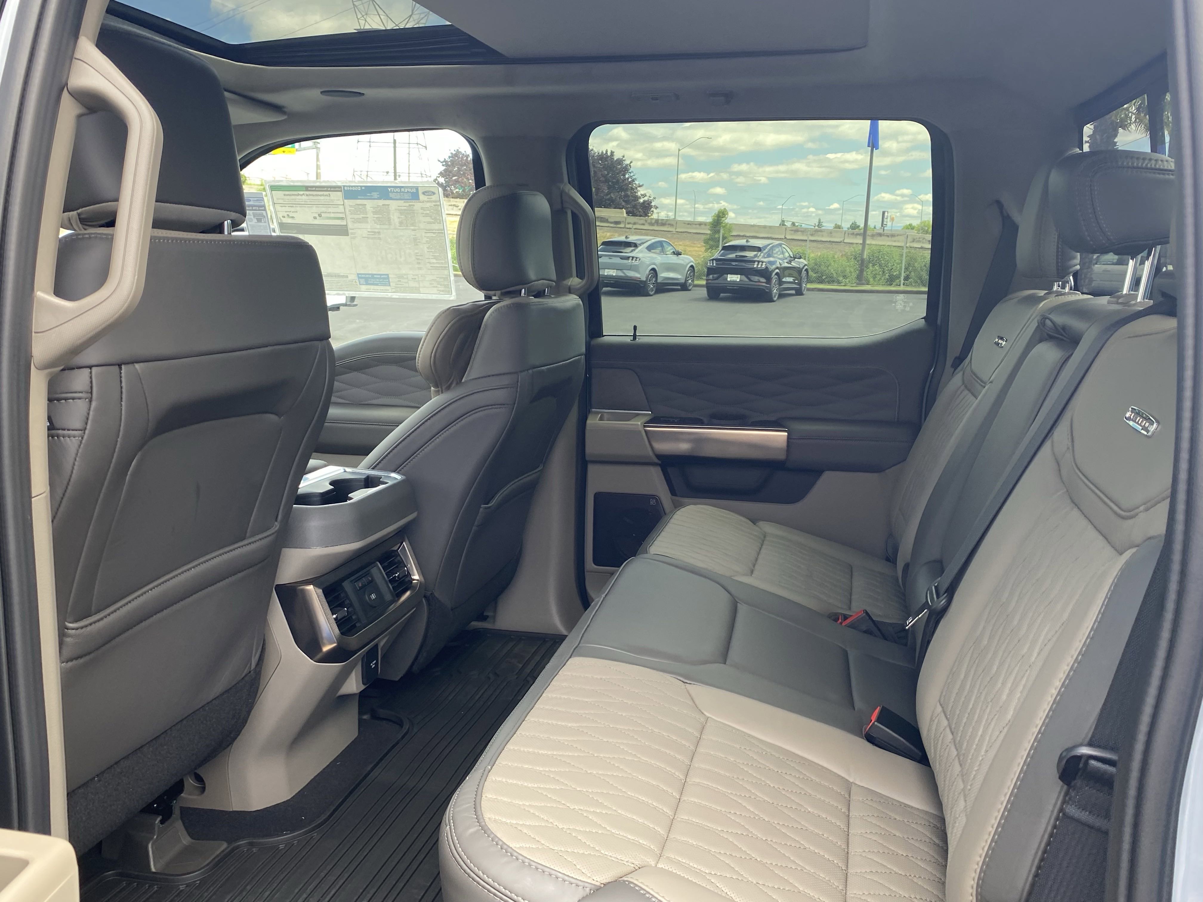 New 2025 Ford F350 Platinum w/ Platinum Plus Package image 11