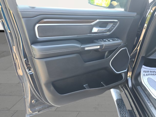 Used 2022 RAM 1500 Laramie AWD/4WD image 12