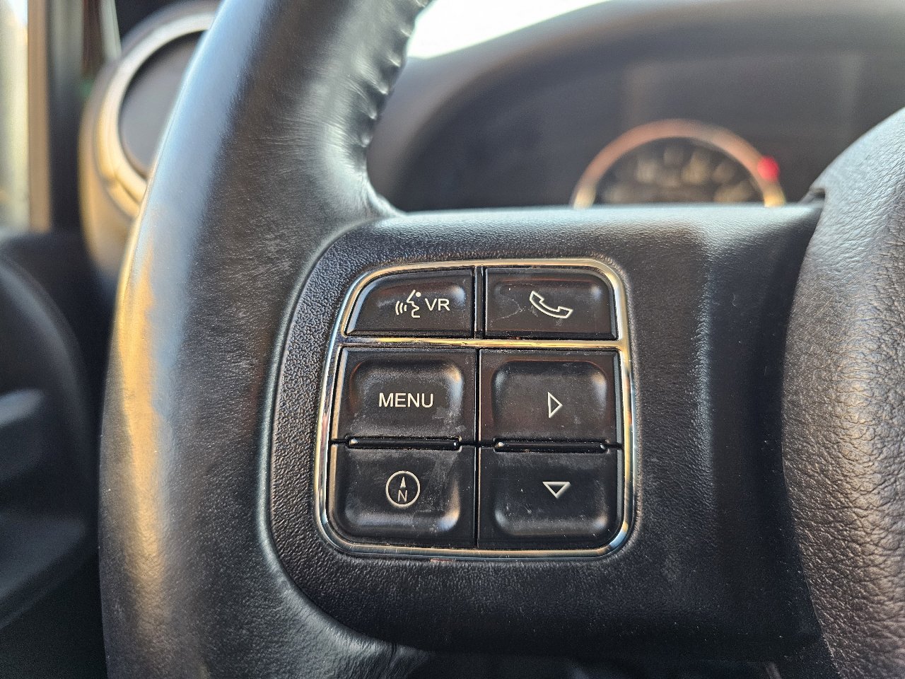 Used 2015 Jeep Wrangler Unlimited Sahara w/ Connectivity Group image 10