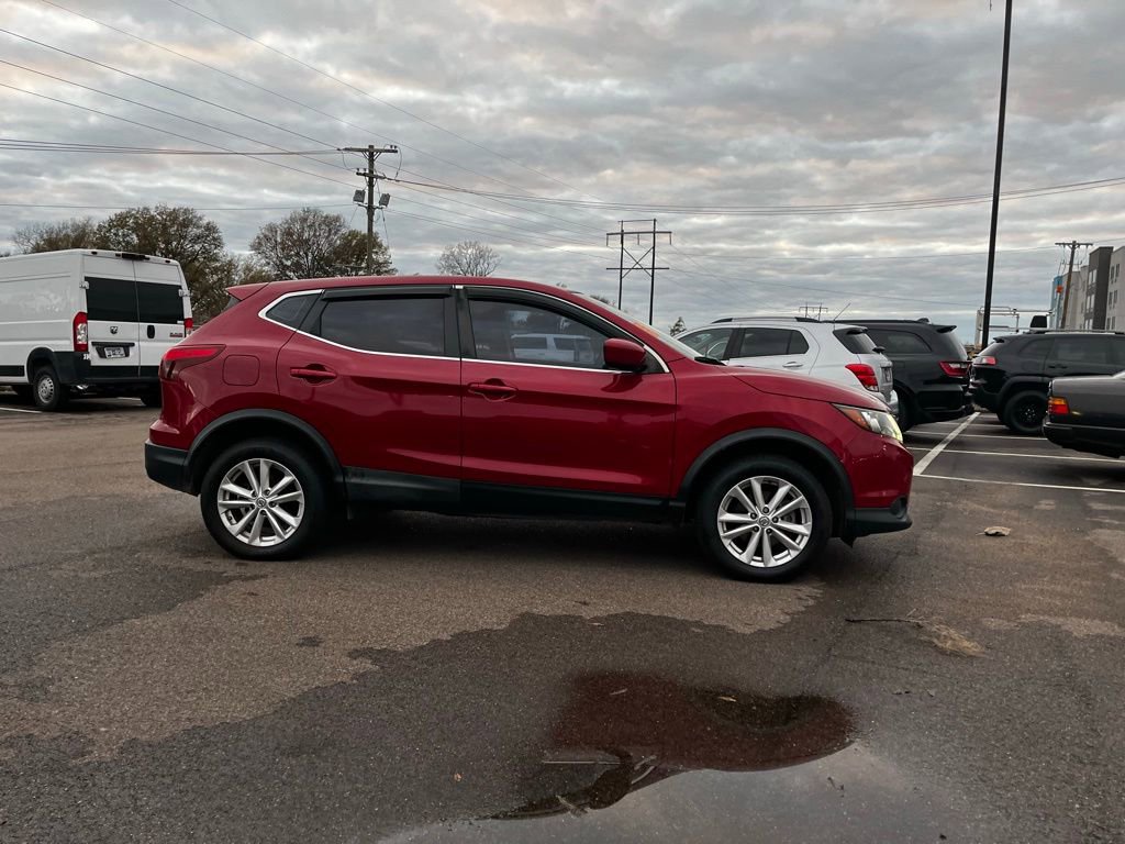 Used 2018 Nissan Rogue Sport S w/ S Appearance Package image 8
