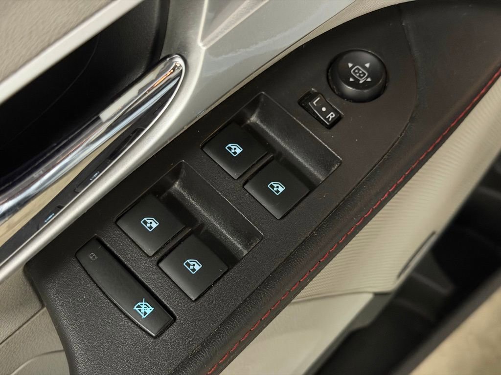 Used 2015 Chevrolet Equinox LT w/ Driver Convenience Package image 23