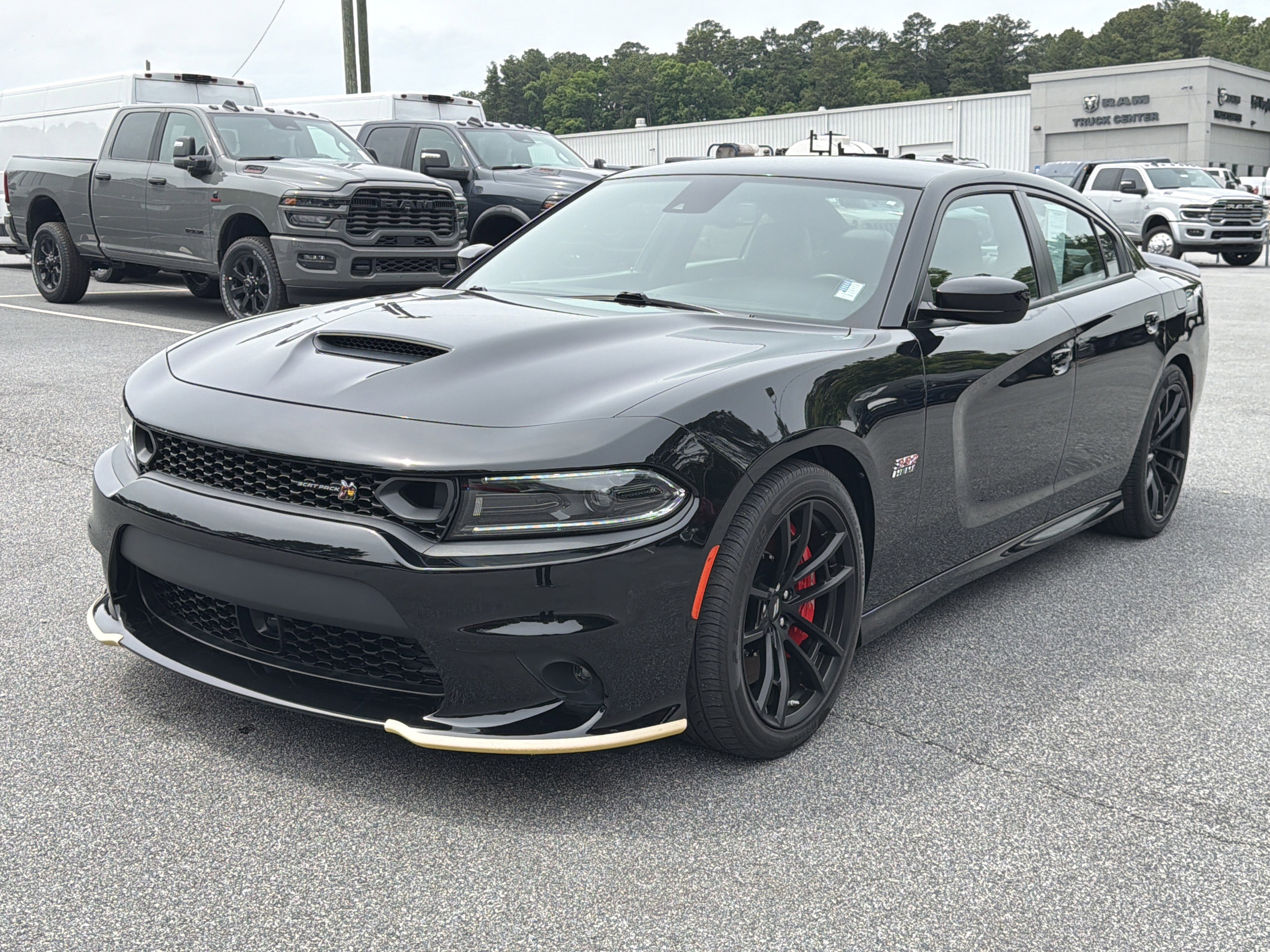 Used 2023 Dodge Charger Scat Pack w/ Dynamics Package RWD image 2