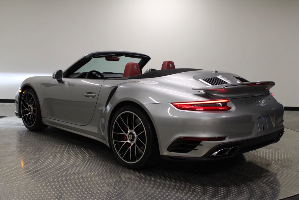 Certified 2018 Porsche 911 Turbo image 3