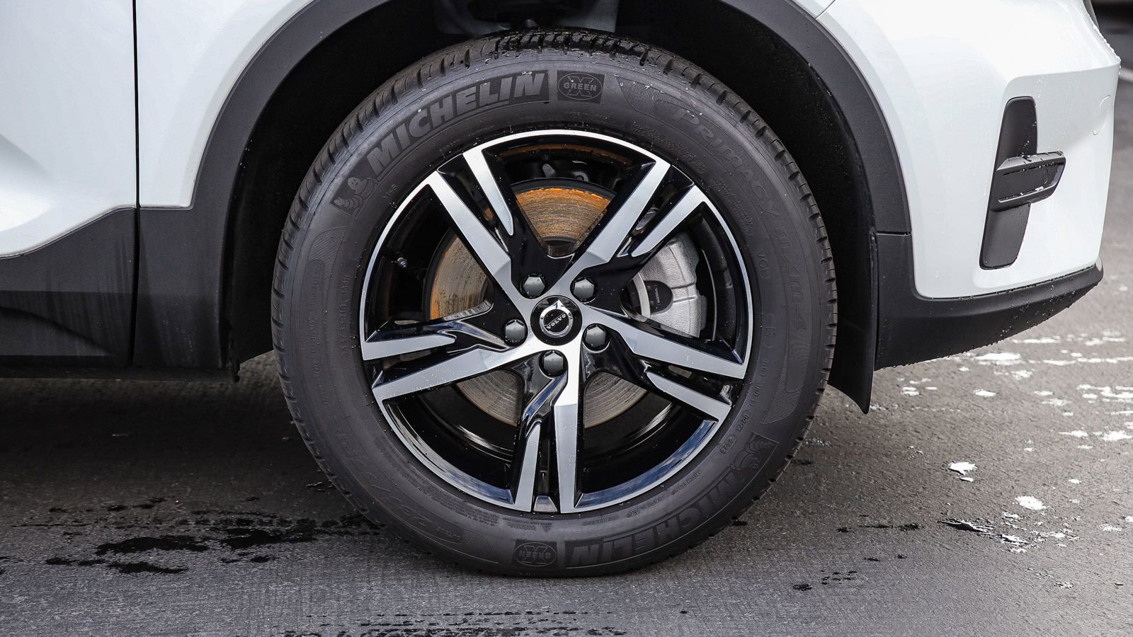 New 2025 Volvo XC40 B5 Core w/ Climate Package image 6