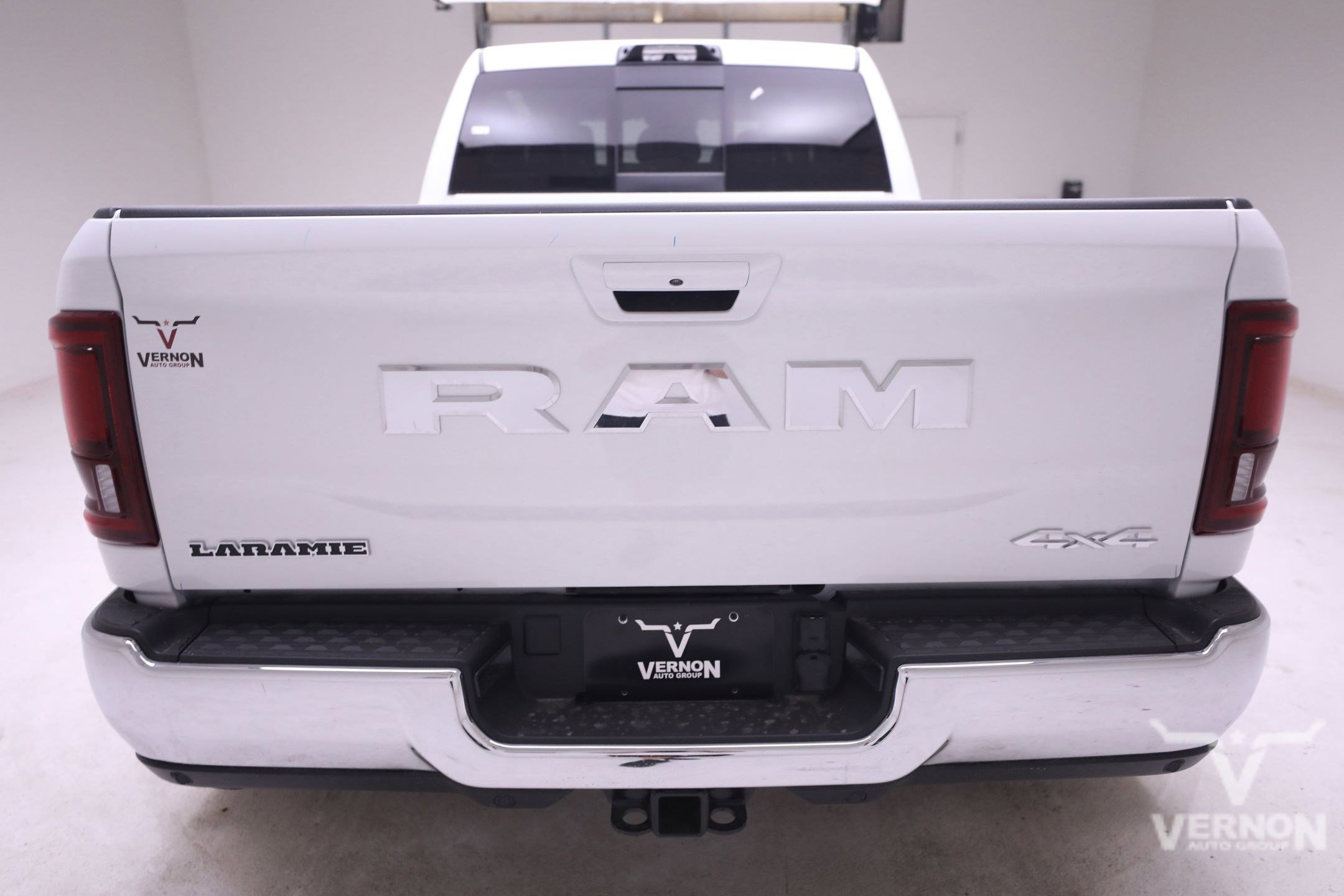 New 2025 RAM 3500 Laramie image 9