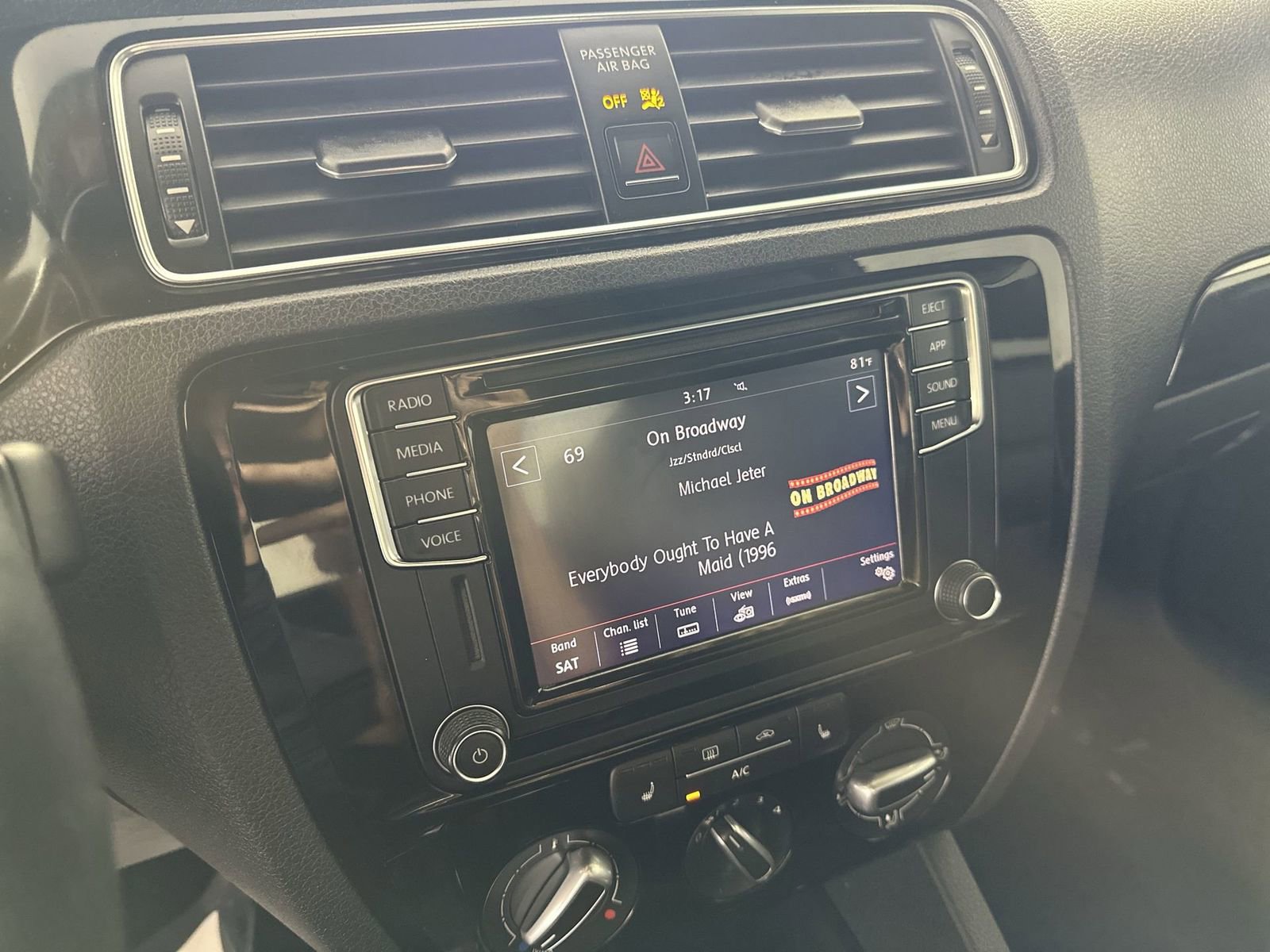 Used 2018 Volkswagen Jetta Sport image 16